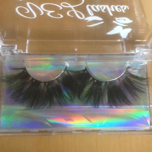 My lash line VEL__Lashes - Picture 6 of 11
